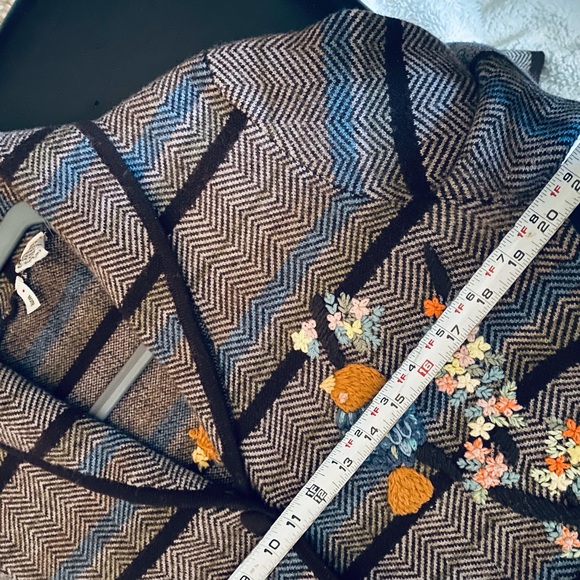 Moth Anthropologie Hand Embroidered Merino Wool Long Sleeve Jacket - Picture 4 of 12